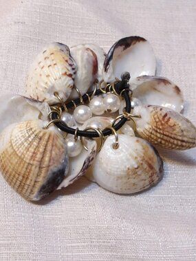 Unusual ***Sea Shell BRACELET ***